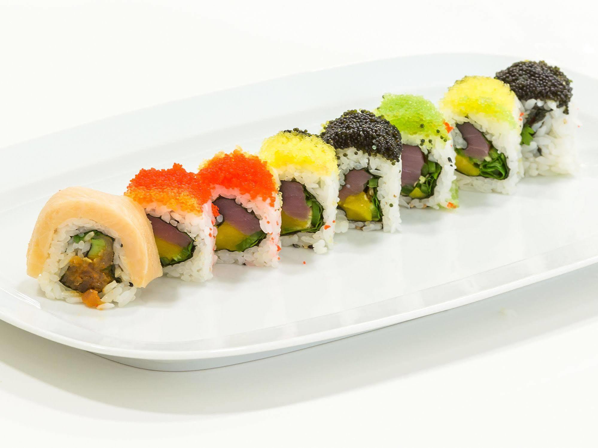 Merchants Crown Suites And Spa Prag Exterior foto A sushi roll
