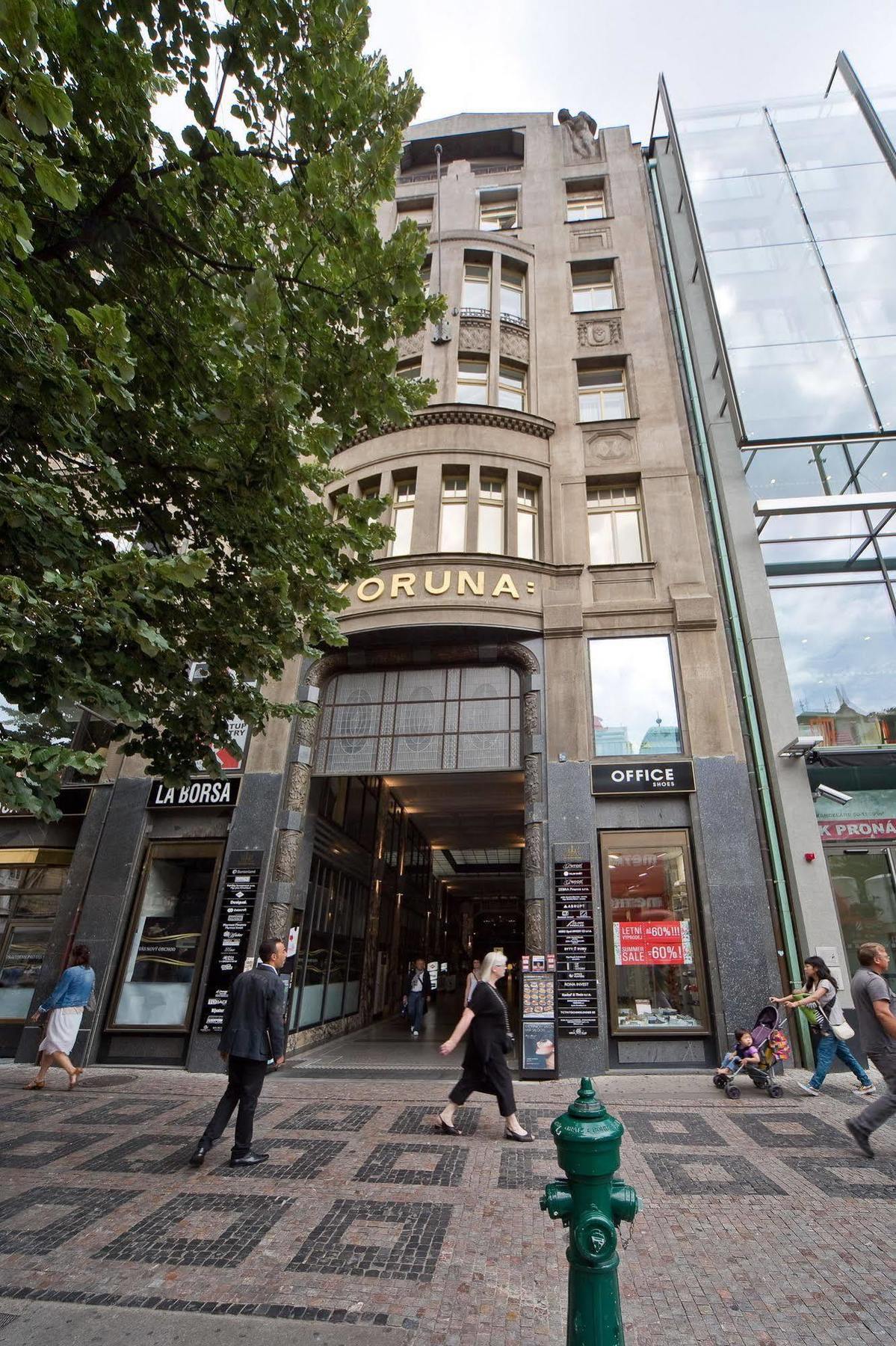 Merchants Crown Suites And Spa Prag Exterior foto The Brussels Stock Exchange